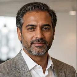 Portrait representing Theo Wallace, an AI professional