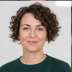 Portrait representing Simone Hart, an AI professional