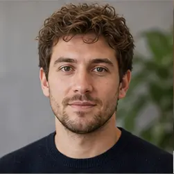 Portrait representing Calvin Rhodes, an AI professional