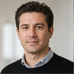 Portrait representing Darius King, an AI professional