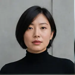 Portrait representing Tessa Monroe, an AI professional